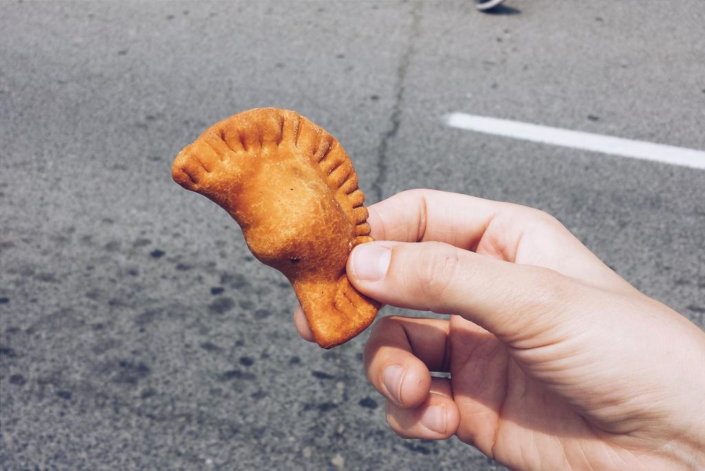 dinealonefoods's tweet photo. Bite sized braised beef short rib empanadas. Little flavour bombs. #SalsaInTO #SalsaOnStClair #empanadas #Toronto http://t.co/AU6osHjMRL