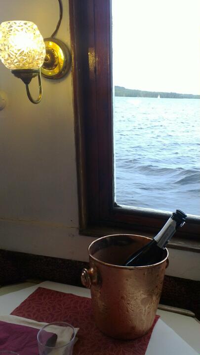 laitisentimo's tweet photo. Kesäilta Päijänteellä. http://t.co/jJbsEb9jDw