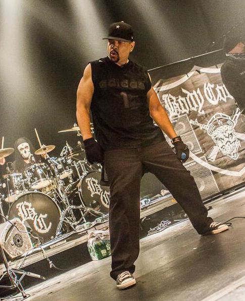 FINALLEVEL's tweet image. Ice Fact: I have zero tattoos. Have never smoked weed or cigarettes. And don’t drink alcohol…. Now THATS Gangsta…