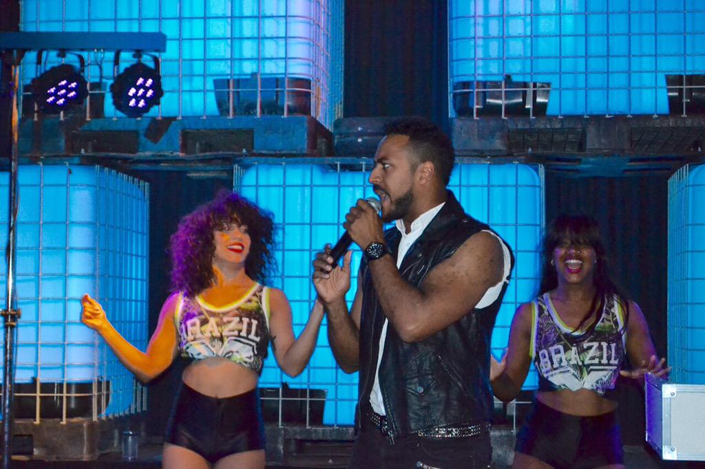 ShowMe90s's tweet image. Show Me 90s @ Wedding party last weekend!

@Rustende_Jager #nieuwvennep