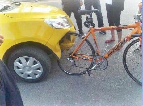 SilversideBicis's tweet photo. #VamosVamosArgentina esperamos el partido con la bici de Mascherano #mejorenbici #MascheFacts http://t.co/Kxtp5EbOT6