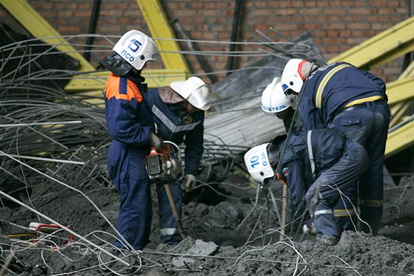Поисково-спасательные работы в зданиях. Поисково спасательные работы при обрушении зданий. Поисково спасательные работы при обрушении зданий. Поисково спасательные работы при обрушении зданий. Поисково спасательные работы в завалах.