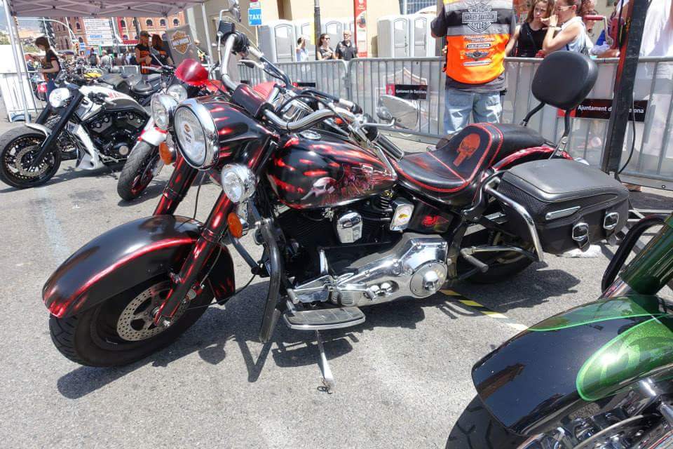 BarcelonaHarley's tweet photo. @Harley_Spain
Obras de arte del #BHD15 😍 ! !
#custom #Barcelona #Moterosbcn @BcnHarleyDays
#evento #Desfile http://t.co/f4fr0ZtOv6