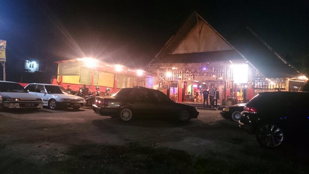 metrocafe_pwt's tweet photo. Had a great time with @grandcivic_com Putwokerto's community tonight!!! http://t.co/zXKn1CCFUn