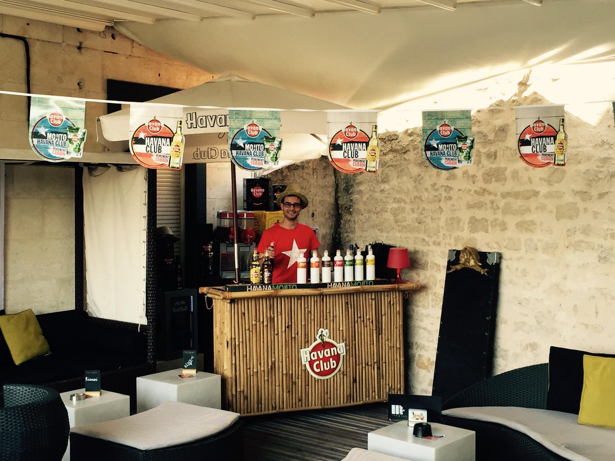 MaxFafaOnzeBis's tweet photo. La Banda Havana débarque pour la CUBA HAVANA PARTY 2K15
Chaud Chaud Chaud !!! http://t.co/NhIz2TL4xQ