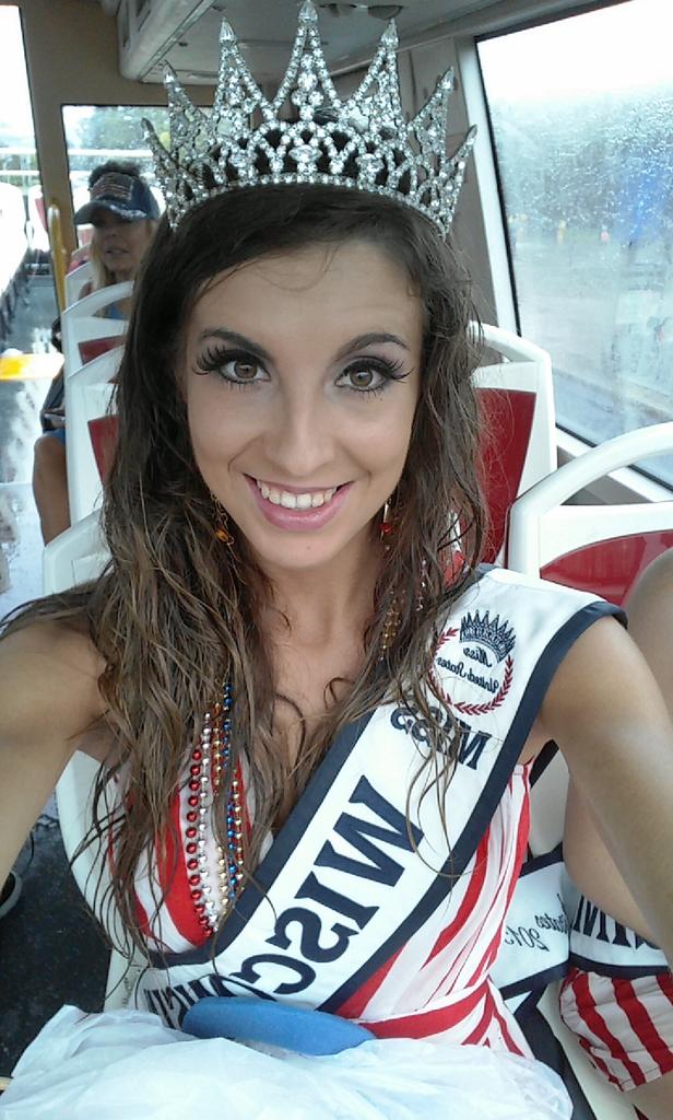 koback03's tweet photo. Parade at capitol hill! #capitolhill #IndependenceDay @GoMissUS. #Misswi #MUSO http://t.co/V5k9qoZDou