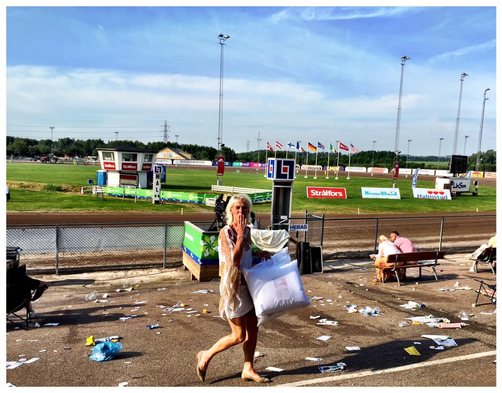 CaveatEmp's tweet image. &amp;gt;&amp;gt;
Verkligen en upplevelse för alla oss som fått njuta - tack Halmstadtravet!
Vi syns nästa år!! #Sprintermästaren