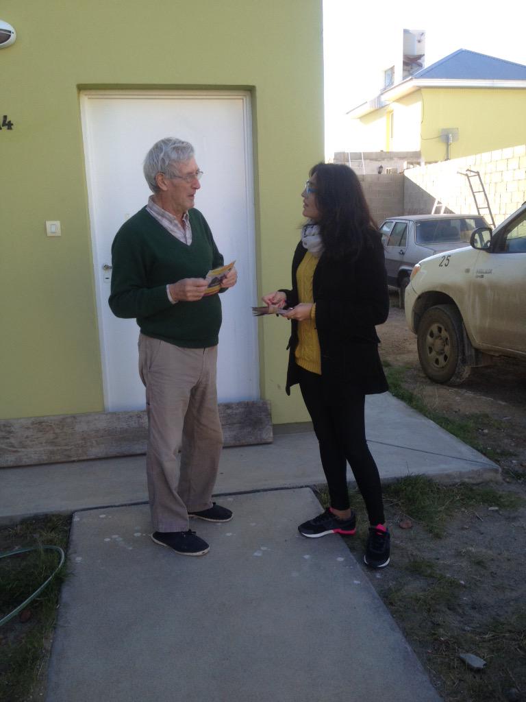 Timbreo en barrio Castelli! Con el acompañamiento de <a href="/jprocr/">Jóvenes PRO Comodoro</a> @rafadecomodoro y @McYouPill