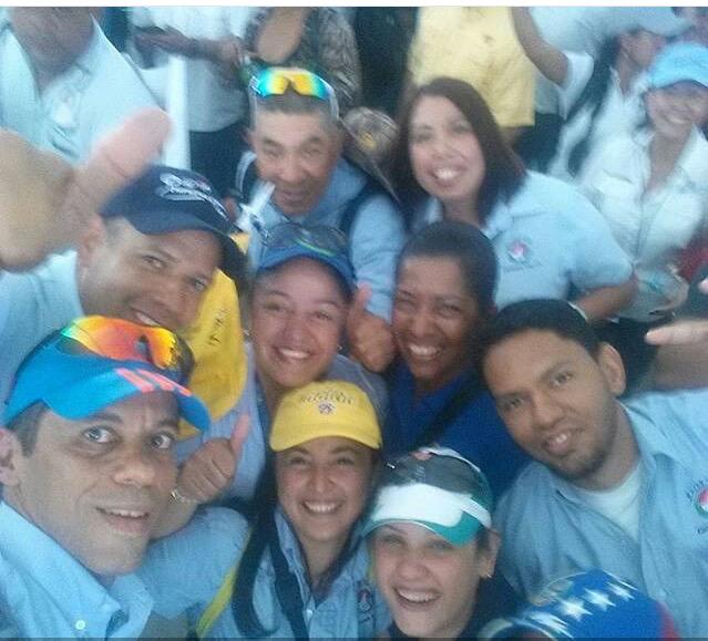 todossomospolar's tweet photo. Con #Alegría y #Dedicación siempre hemos trabajado para #Venezuela x eso #LiberenLasDivisas #QueremosTrabajar http://t.co/KX5xtTsXiQ