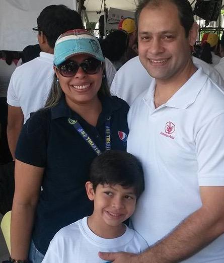 todossomospolar's tweet photo. Con #Alegría y #Dedicación siempre hemos trabajado para #Venezuela x eso #LiberenLasDivisas #QueremosTrabajar http://t.co/KX5xtTsXiQ