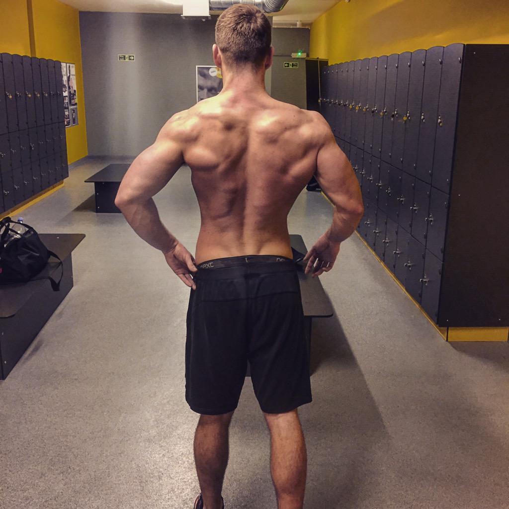 Mark ProSupps on Twitter: "Back pose men's physique, need to lean out