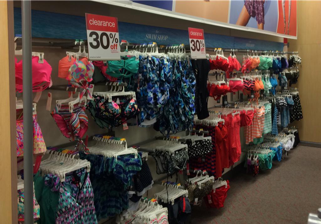 Helping keep $wimwear full by merchandising the clearance on the wall! It's hot hot hot up here in the (503)! #T1868