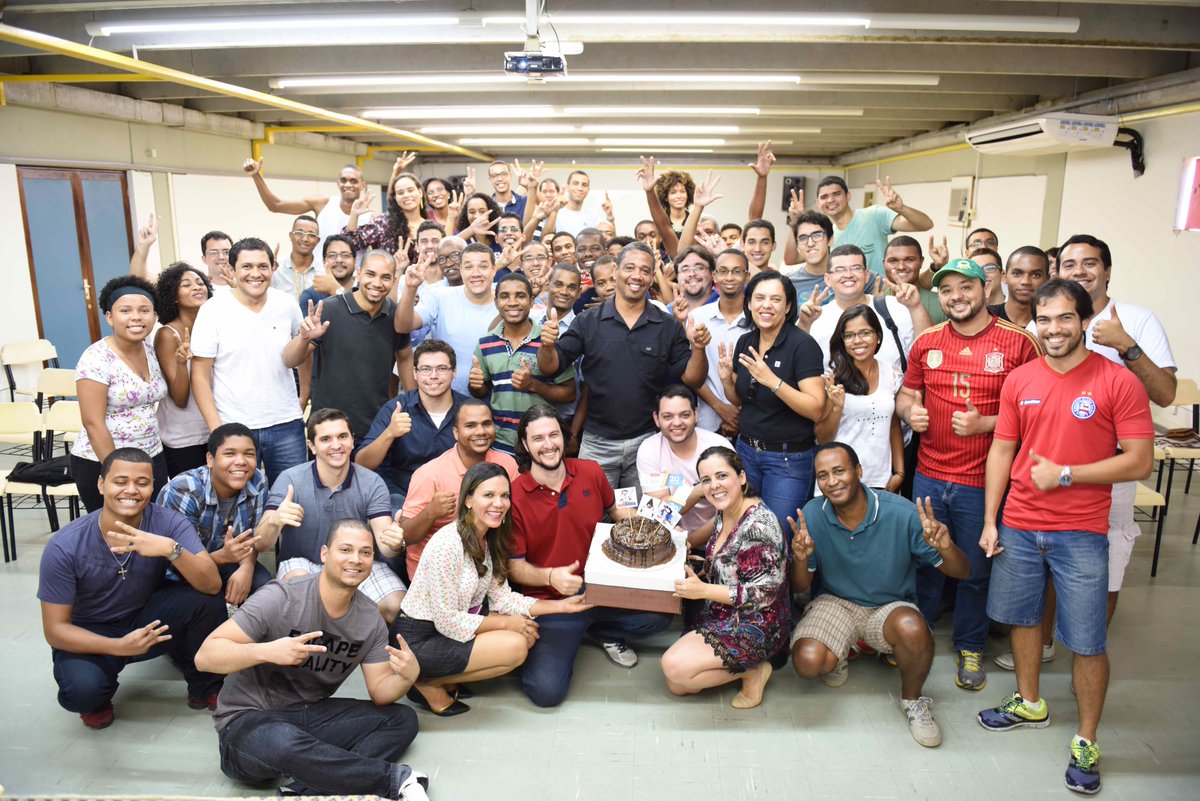 mySolutionsCL's tweet image. java: Chocolate cake for #20daysofJava in #Salvador with steveonjava and brunoborges at JavaBahia JUG
