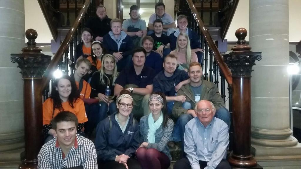 Marike_vA's tweet photo. Binne die ou raadsaal #kerkplein @afriforum #Interns2015 @mmostert79 @reichert85 @paulus_130 @wysheid @MarthinusVVS http://t.co/G1hyO3DB38