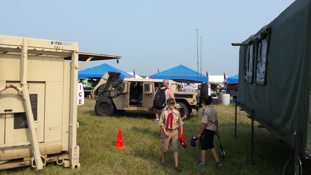Phoenix_6_'s tweet photo. Eau Claire air show in full attendance http://t.co/QgjPDo2YZg