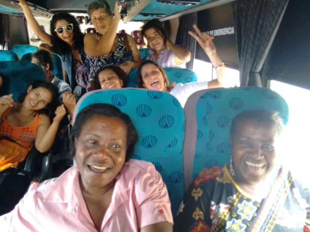 Carnavalenguas's tweet photo. @Carnavalenguas rumbo a santabarbara articulación Antioquia @ANMujeres http://t.co/2jaOKUbDCo