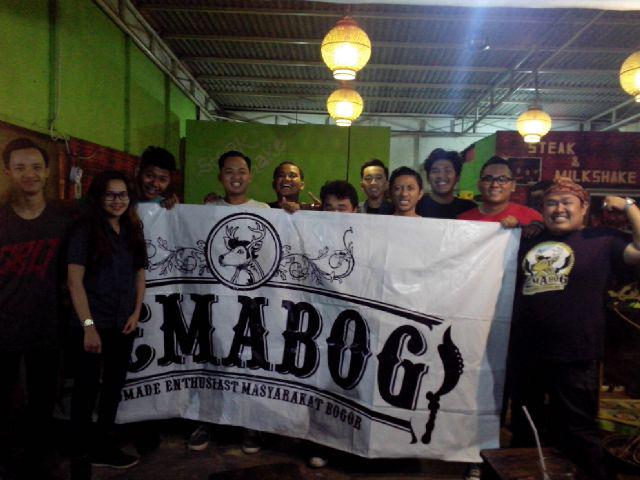 Bukber PEMABOG tadi yeff cafe #klimisberkah #pomadeenthusiast