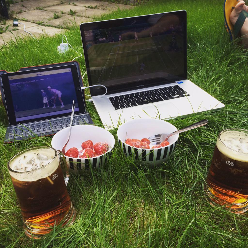 Our #wimbledon setup outside! #pimms #strawberriesandcream #tennis <a href="/Wimbledon/">Wimbledon</a> <a href="/andy_murray/">Andy Murray</a> <a href="/JamesWardtennis/">James Ward</a>