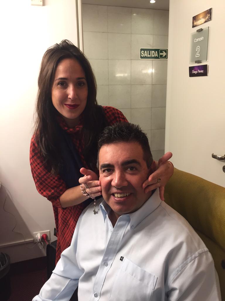 Preparándome con <a href="/Clara_makeup/">Clara Make up</a> genia para <a href="/TuMejorSabado/">tumejorsabado</a> <a href="/elchatoprada/">PABLO PRADA ☀️🇦🇷</a> <a href="/hoppefede/">Federico Hoppe</a> <a href="/zairana/">Zaira</a> Equipazo!!