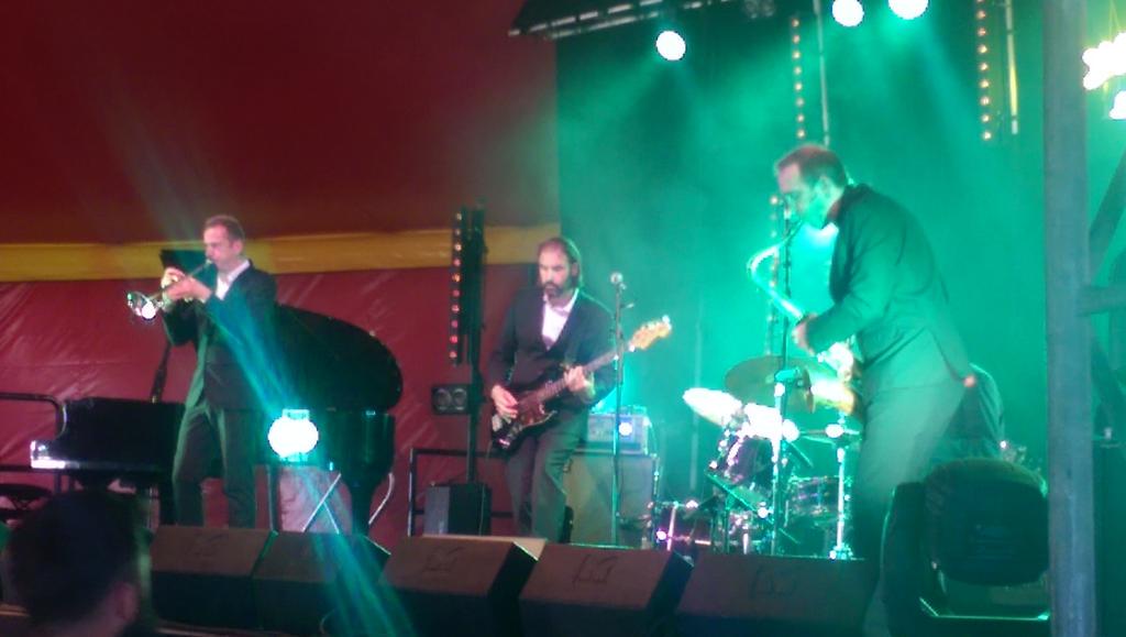 Steve_Wilford's tweet photo. @GetTheBlessing at #LoveSupreme. Fantastic music. Great suits. #StrawberryCornetto #ClappingWorkout http://t.co/SNnEJJreXQ