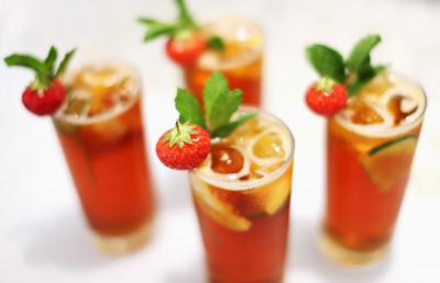 CBSMiami's tweet photo. Thirsty? Check out these Fourth Of July cocktail recipes 
http://t.co/YaDnwVulir #July4th #IndependenceDay http://t.co/FoeB7FrBOA