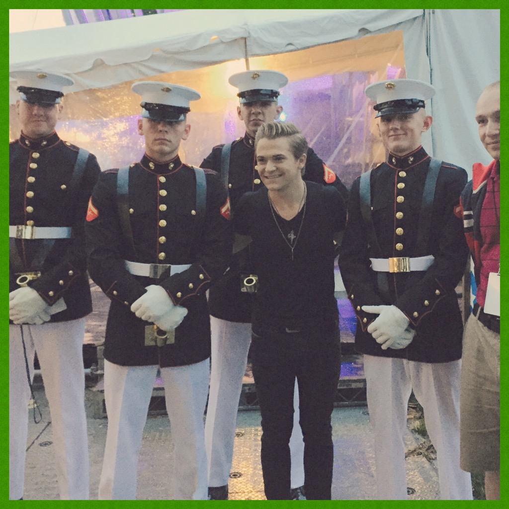 HunterHayes's tweet photo. #ProudAmerican http://t.co/7qjGWsfZqk