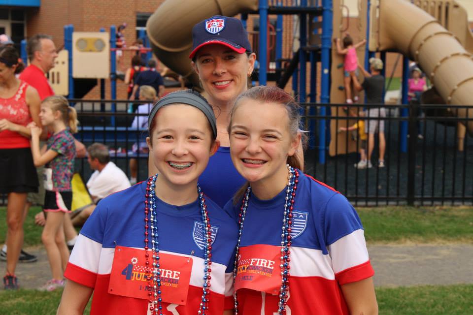 EXCFirecracker's tweet photo. Loved seeing all of the #4thofJuly spirit at #EXCFirecracker today! Photos: http://t.co/2ukUJv49Xw πΊπΈπΊπΈπΊπΈ http://t.co/VCdvo3fIEJ