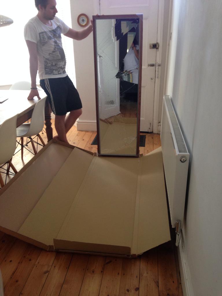 Thebongle's tweet photo. @Homebase_uk poor delivery 4 @HabitatUK mirror. Waited 9 days even tho it was in store. Once opened it was cracked! http://t.co/m72AJCKCyP
