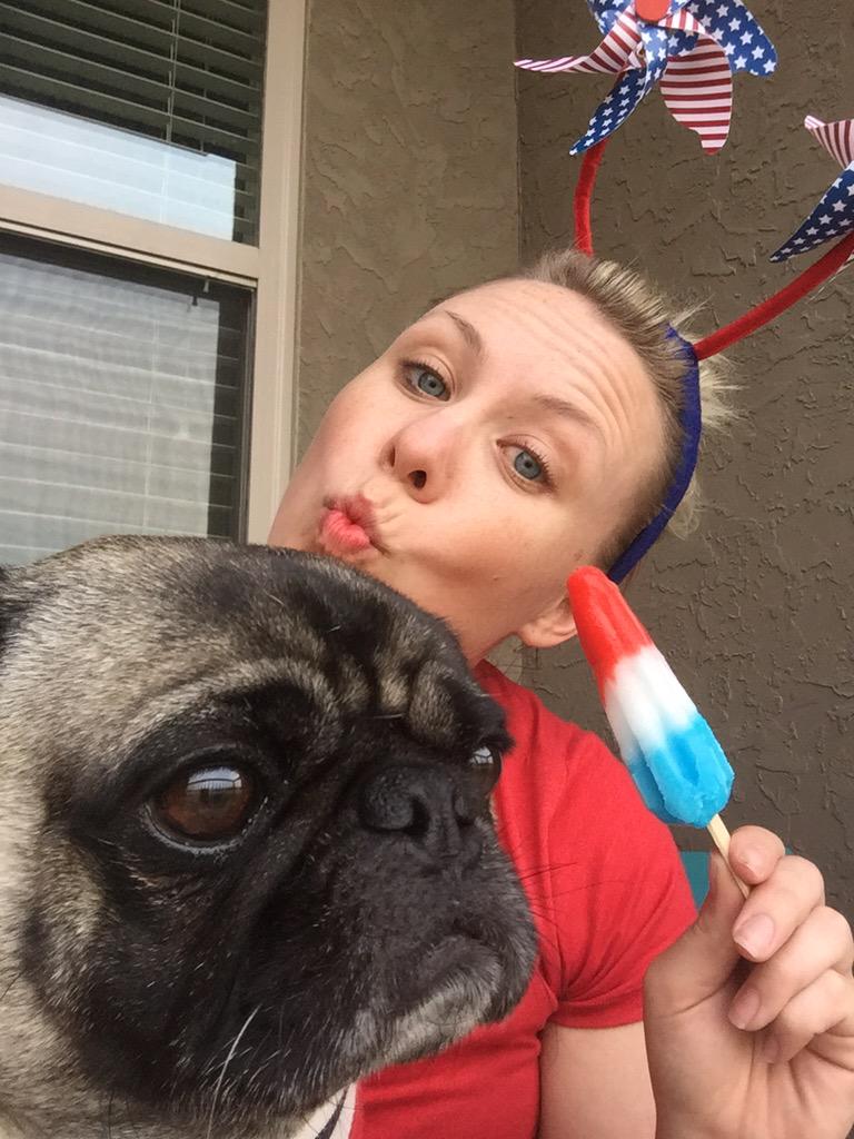 OttoTheGreatPug's tweet image. Happy Birthday, #America! It's not the #4thofJuly without #bombpops! #puglife #AmericanPug #4thofJulyWeekend