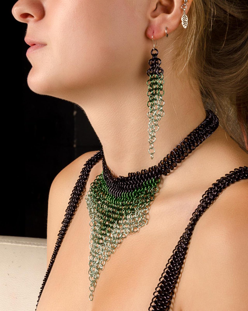 donaldseye's tweet photo. The Waterfall Earrings and Necklace matched set has now been added to the catalog!
http://t.co/uzuE46UxNX http://t.co/1ZtwroPzjS