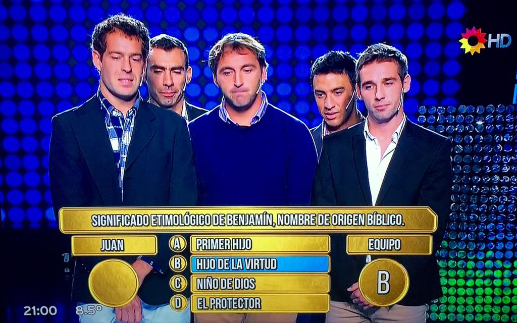 Juegan ahora en los 8 escalones <a href="/juancruzvila22/">JuanCruz22</a> y <a href="/juanmavivaldi/">Juanma Vivaldi</a> junto a Los Leones por el 13