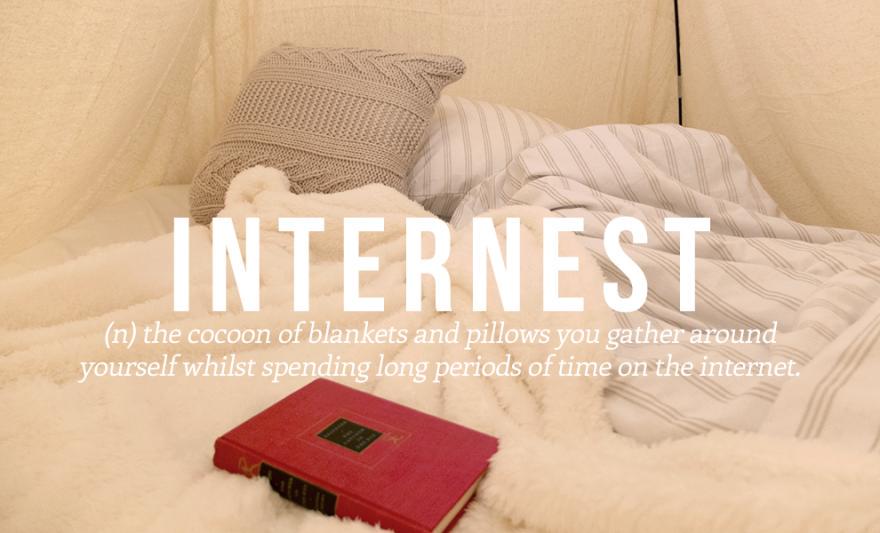 VenFanatic's tweet photo. El nido de almohadas y cobijas alrededor tuyo mientras pasas largo tiempo en Internet http://t.co/UJ2KOgaTVO