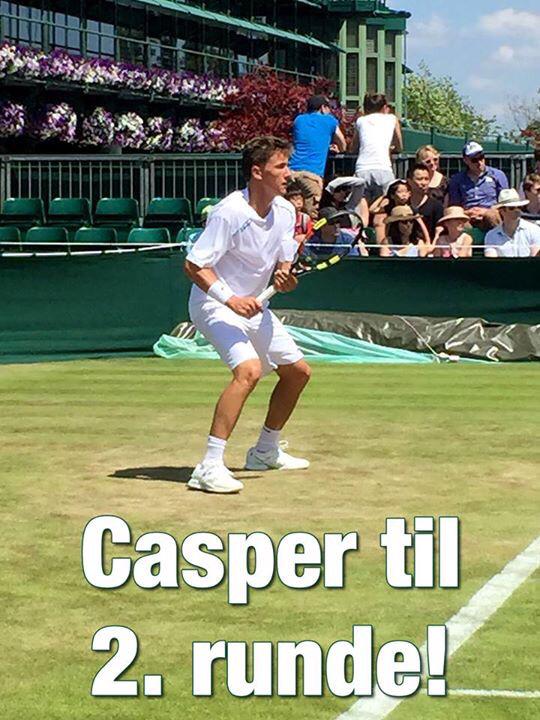 WANGToppidrett's tweet photo. Casper Ruud videre til andre runde i @Wimbledon jr.! Vi gratulerer og ønsker lykke til! http://t.co/0pirEAXIX5
