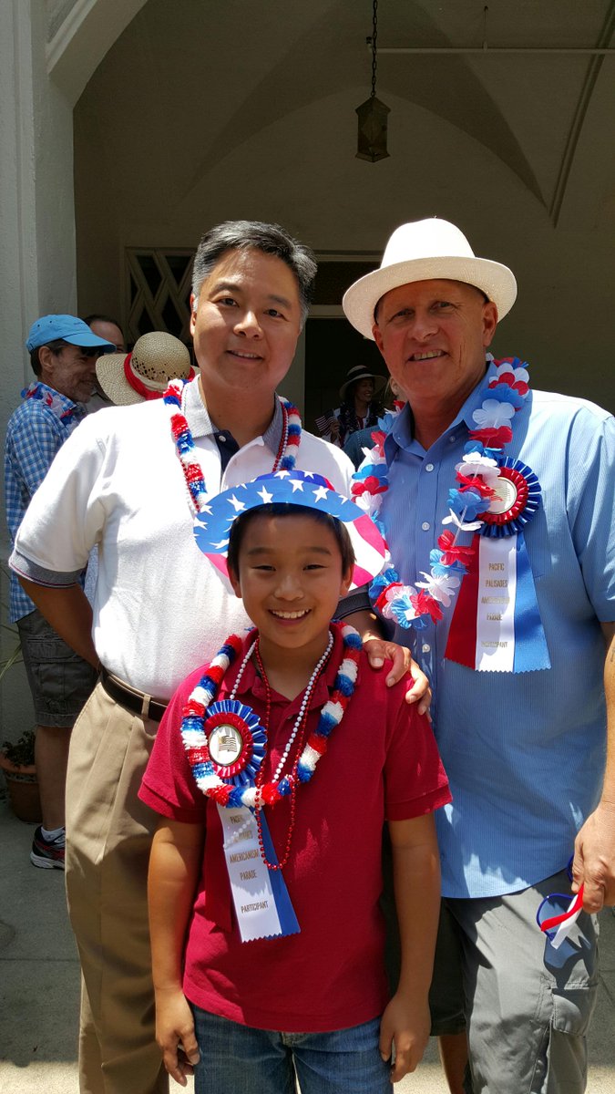 tedlieu's tweet photo. With my son Austin and the amazing LA City Councilman @MikeBonin at the #PacificPalisades #July4th parade! http://t.co/Cv7FpHpQZ4