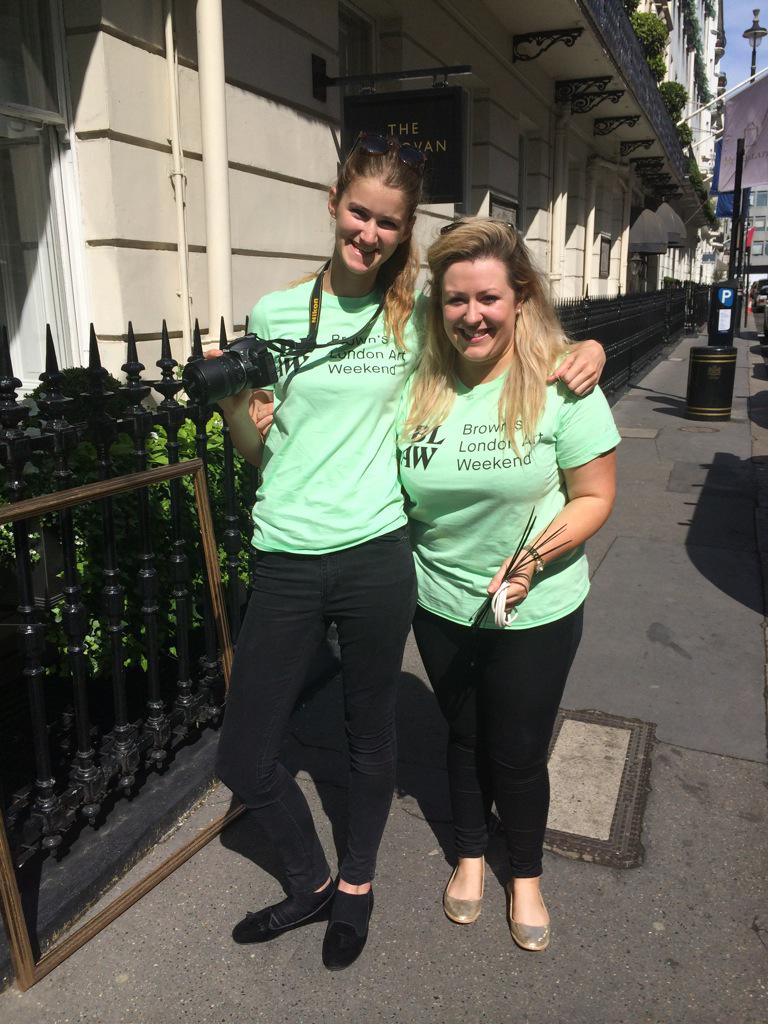 SophieGrounds's tweet photo. My fantabulous Team players!! Promoting #BLAW2015 http://t.co/09Zr6SlRyh