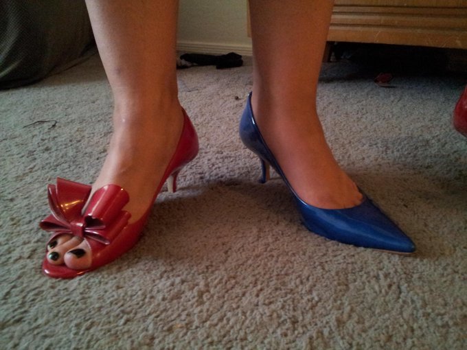 Which ones? I'm wearing a black dress to this wedding http://t.co/vppQQNPYqD<a href="/tag/camgirl"class="tags"><span>#camgirl</span></a><a href="/tag/manyvids"class="tags"><span>#manyvids</span></a>