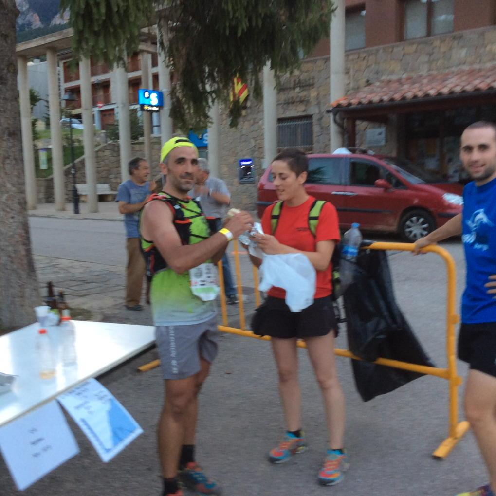 uri_fernandez's tweet photo. El crack de l'@ito_josep ja ha passat per Saldes a la #nuriaqueralt15. Ànims!!! http://t.co/Bop8FKBxDx