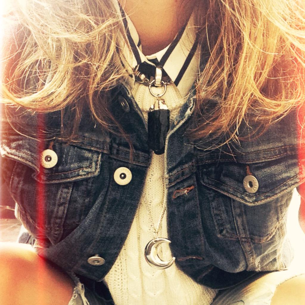 Nervios argentinos!!! Hoy ya cerramos!! Nos vemos el lunes de 15 a 19hs!
Shop.masnegro.com