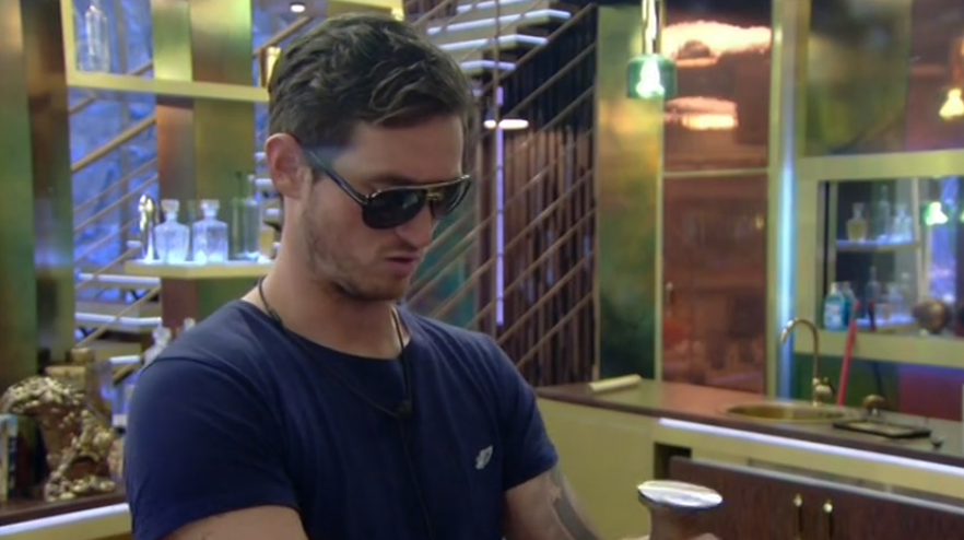 OK_Magazine's tweet photo. So @DANNYWISKER1 doesn't want to 'see see' @Aisleyne1. Riiight. #BBUK #boybantz http://t.co/fTYdZ3ZgNd