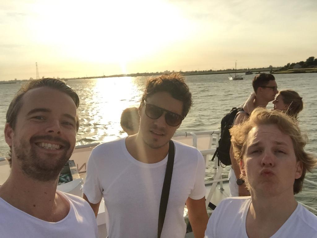 Samen met matroosjes <a href="/pauldtholen/">Paul Tholen</a> en <a href="/JOR_ID/">Jordi van de Bovenkamp</a>