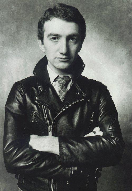 Feliz cumpleaños a John Deacon // Happy birthday to John Deacon 