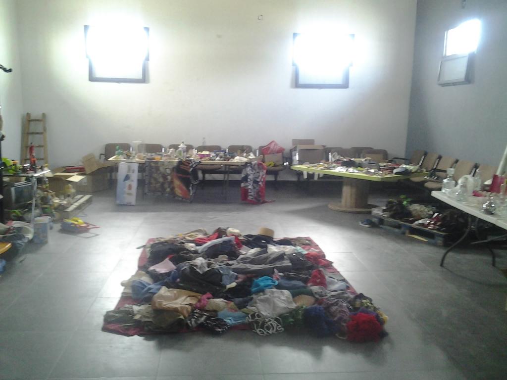 gachisania's tweet photo. Primeras imágenes del II Mercatrueque hoy. @gachisania en @corazondecereal http://t.co/AcAhmIOCHE