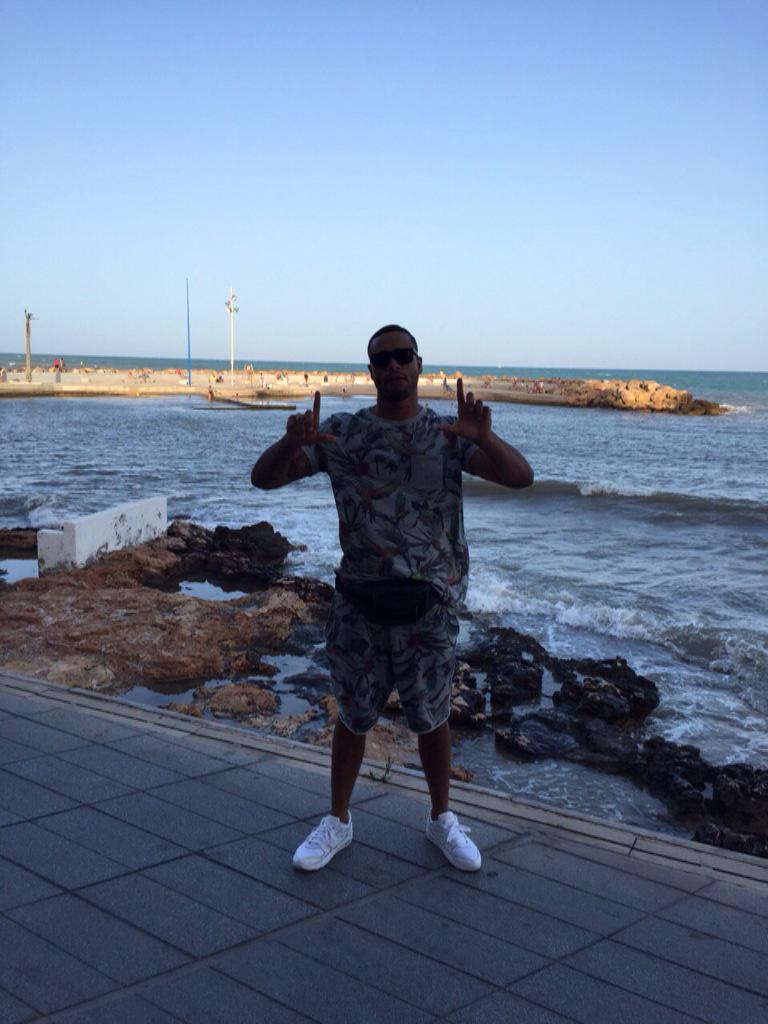 LdotcLiam's tweet photo. That good LYFE @YASeeN_ROSaY http://t.co/qlFxwn7atO