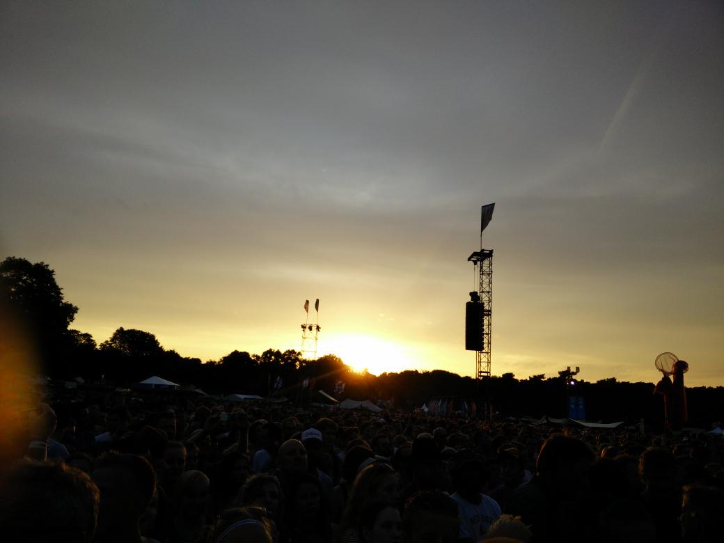 Heerlijk optreden van Mumford &amp; Sons in onze achtertuin. Live ongelooflijk goed #MumfordandSons #Goffertpark