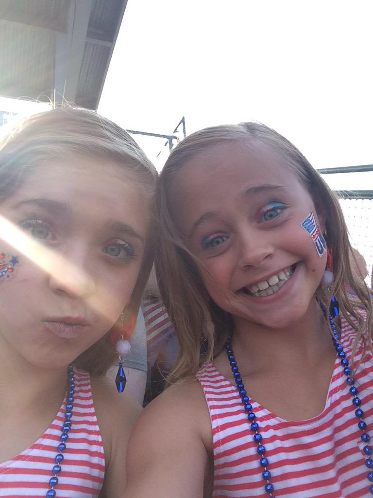 LucyAnnSmart1's tweet photo. @Indyindians #MAKESUMMERHAPPEN http://t.co/Yn074Lx1L6