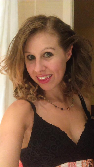 BIG hair ! http://t.co/ewi8dkHmOo<a href="/tag/duvetday"class="tags"><span>#duvetday</span></a>