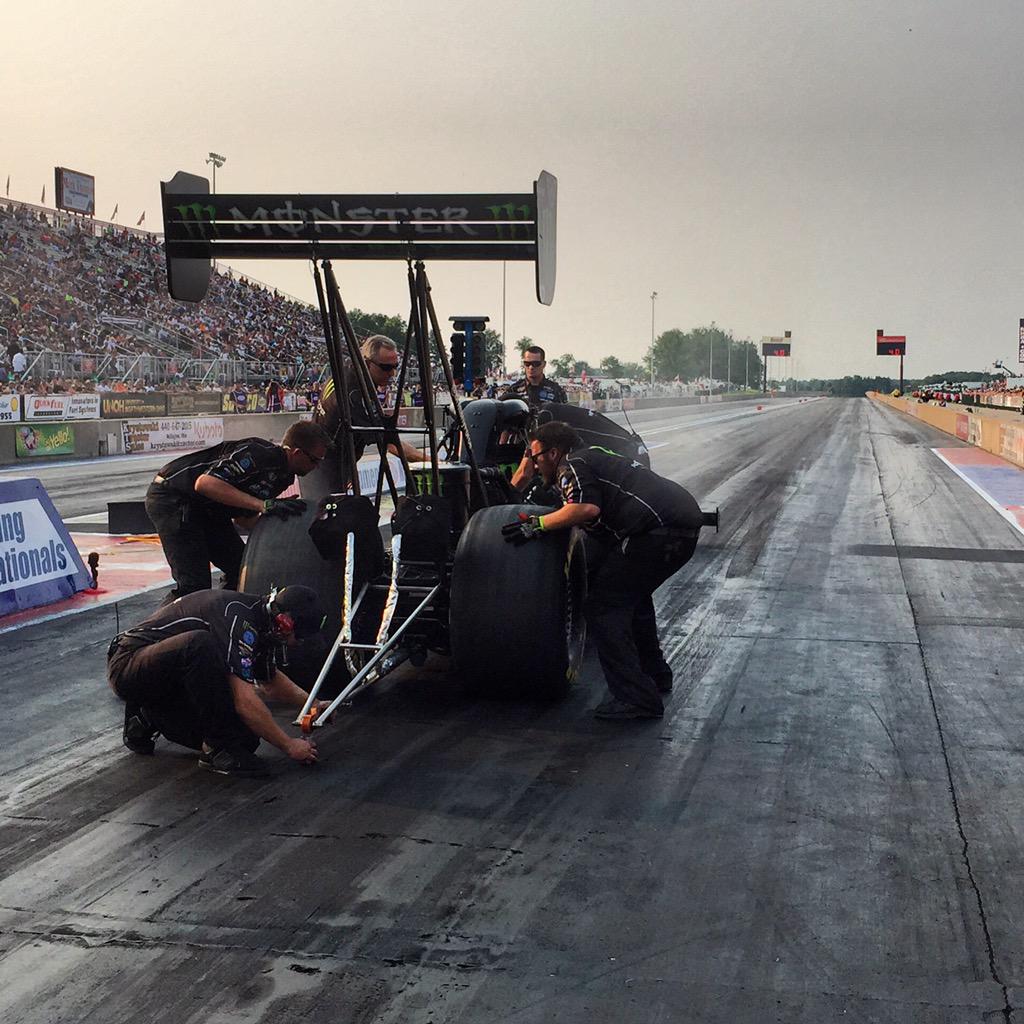 JFR_Racing's tweet photo. Tire smoke for @brittanyforce in Q3. #NHRA @monsterenergy http://t.co/lJDdSocjBO