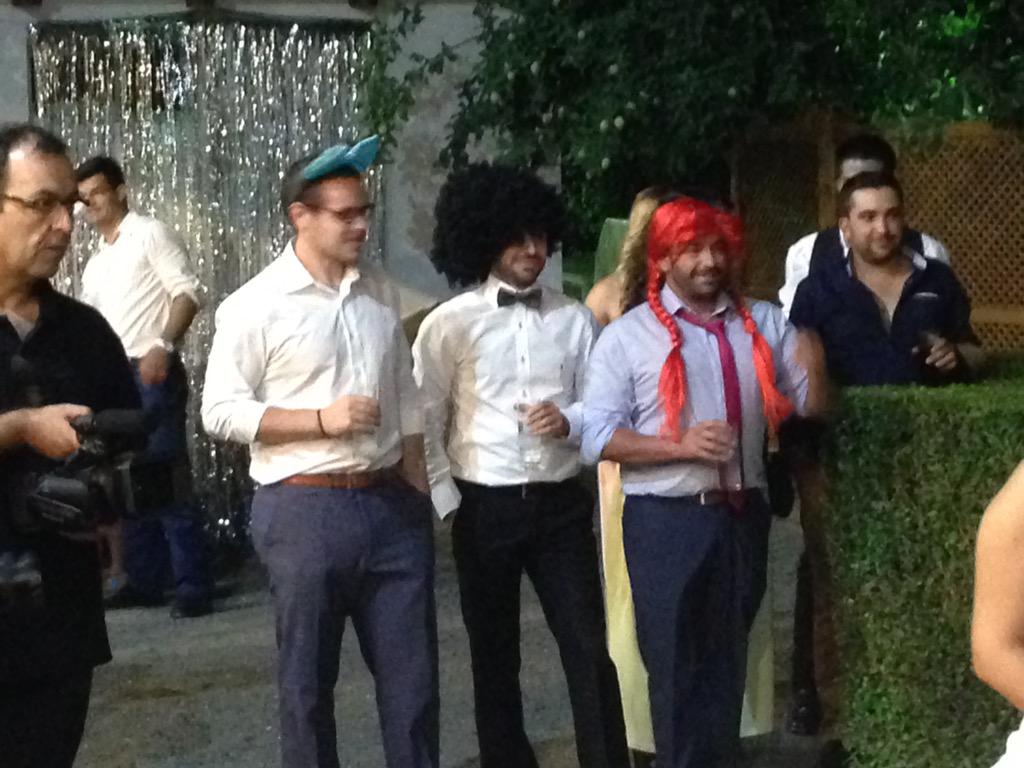 07_Aury's tweet photo. Los machos carruecanos/ibéricos!!!! Sin duda con ellos estamos salvados #bodaMariajesusyFran http://t.co/f4xRSe5cPw