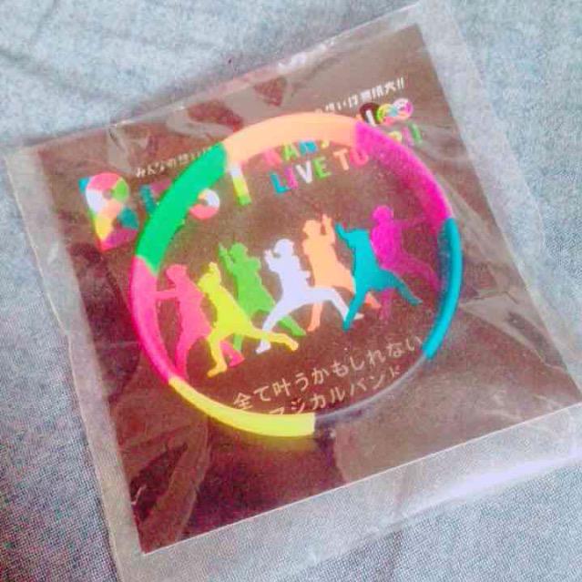 __9216_1's tweet photo. マジバン虹、EE安田、JB安田団扇お譲りいたします。
即決金額ございますので、お気軽にお尋ねください。
相場は理解でお願いいたします。
リプライお待ちしております＼(^o^)／
#関ジャニグッズ
#グッズ譲 http://t.co/kTLr6HlrYa