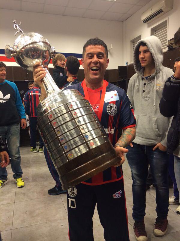 masq1pasion's tweet photo. ACÁ ESTA EL #CampeonDeAmerica http://t.co/GPbWJ7OgIT